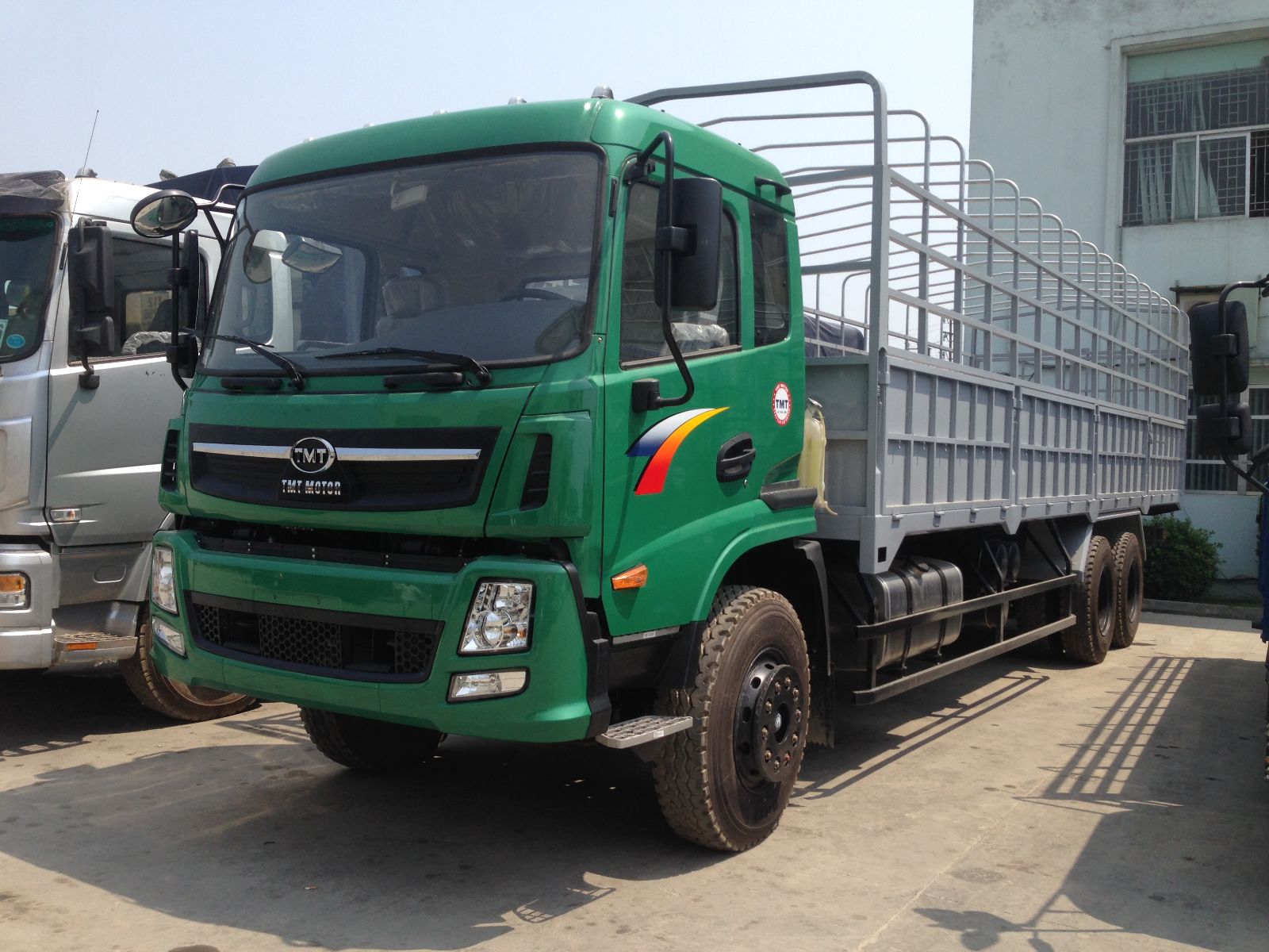 Xe tải TMT 14.5 Tấn 3 Chân