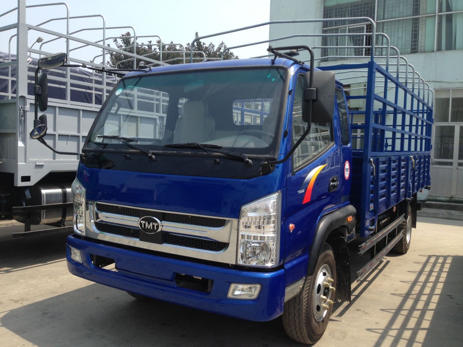Ô tô tải Cửu Long TMT tải trọng 75 tấn đời 2015 thùng mui bạtChỉ với 230  triệu nhận ngay xe đẹp Giá230000000đ