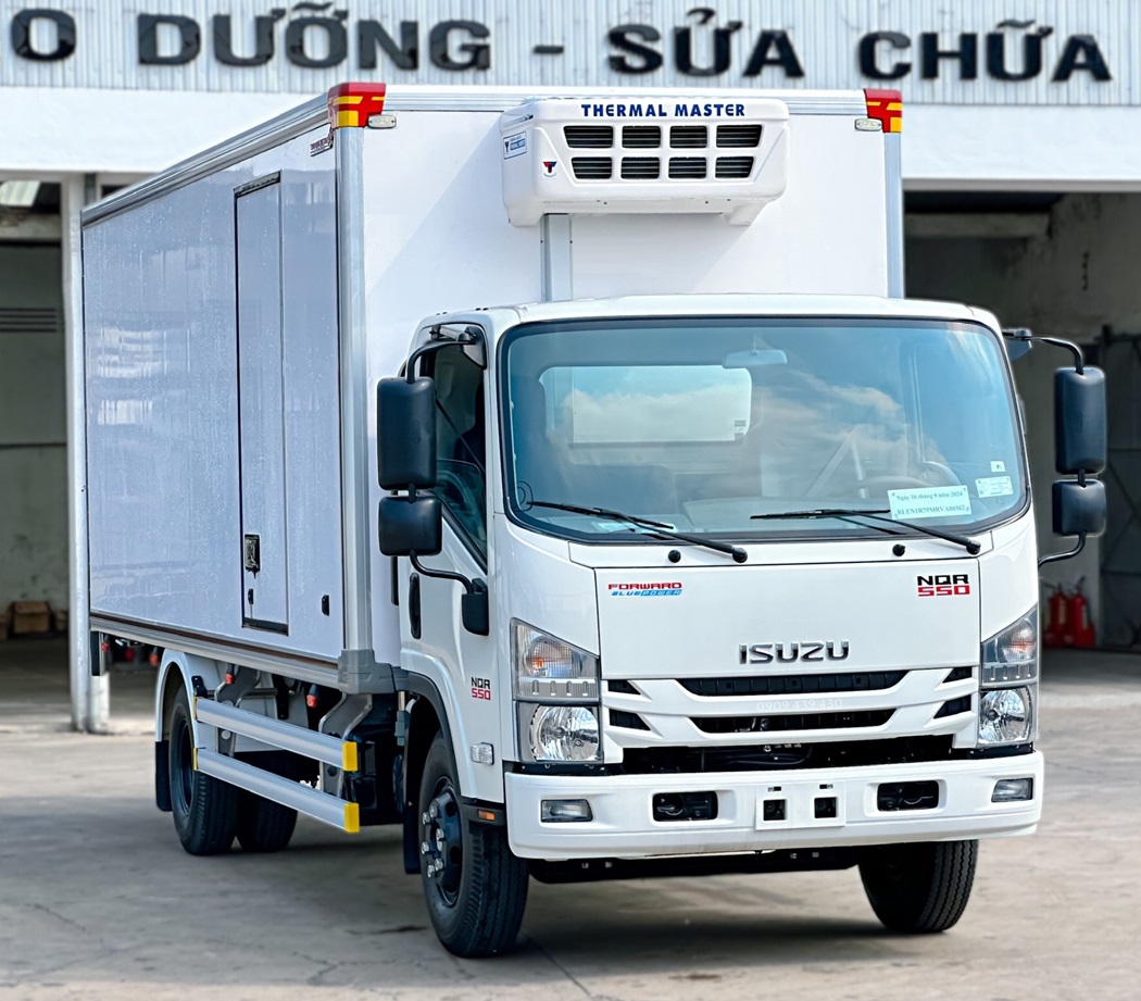 Xe tải Isuzu 4990 kG - Thùng Đông Lạnh F1 New