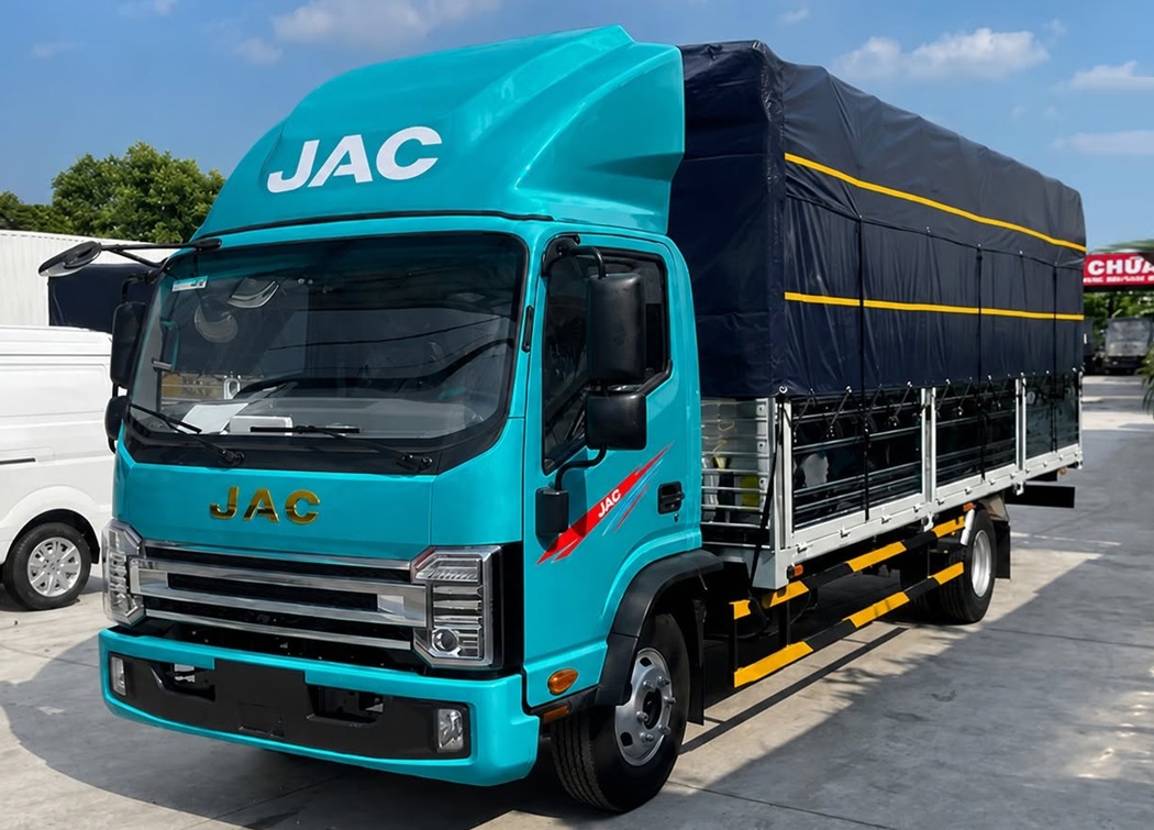 Xe tải Jac N250SL 2.45 Tấn Thùng Bạt 6M2