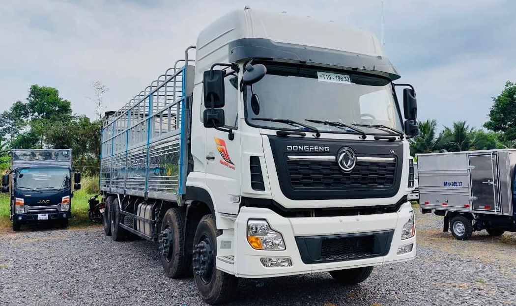 Xe tải Thùng DongFeng 4 Chân 17.9 Tấn