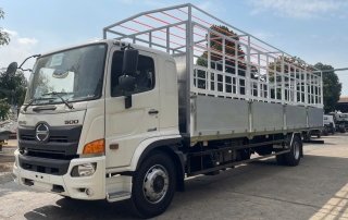 Xe tải Hino 8 Tấn Thùng Nhôm 10 Mét