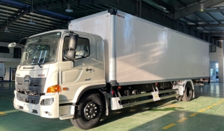 Xe tải Hino FG8JT8A-PGX UTralong 8 Tấn Thùng Kín Dài 10M