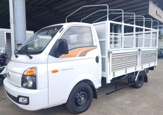 Xe tải Hyundai Porter H150 Thùng Bạt Gắn Bửng Nâng